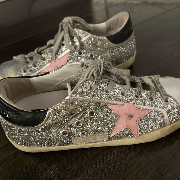 GOLDEN GOOSE Superstar distressed metallic glittered leather sneakers - Picture 9 of 10